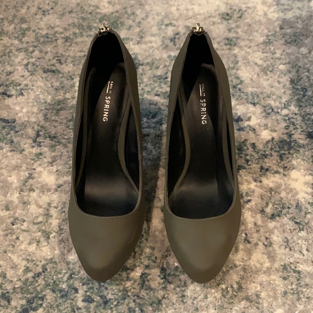 NWOT CALL IT SPRING heels